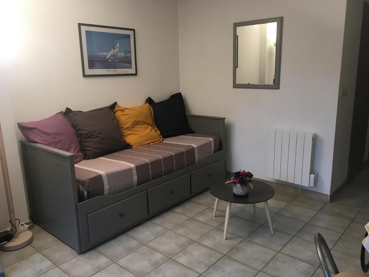Sanary Sur Mer Appartement 30M2 T2 Avec Terrasse Piscine 10Min A Pied De La Plage Ngoại thất bức ảnh